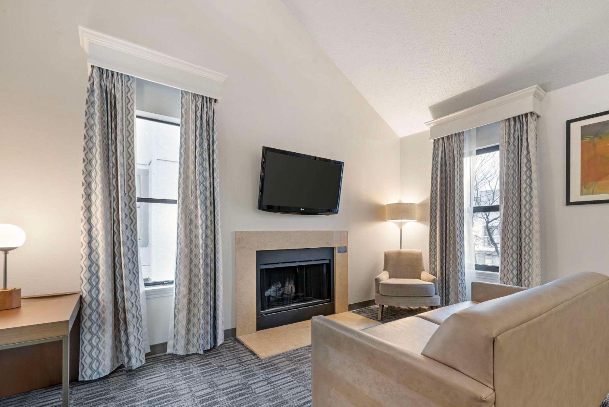 Mainstay Suites St Louis - Galleria Richmond Heights Εξωτερικό φωτογραφία